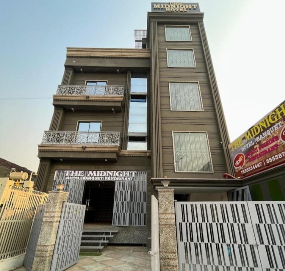 Hotel The Midnight By Wb Inn Agra  Exterior photo